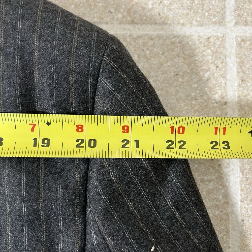Michael Kors Mens Grey Wool Plaid Two Button Blazer Size 42R Sport Coat